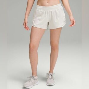 Lululemon Hotty Hot Low-Rise Lined Short 4" 4